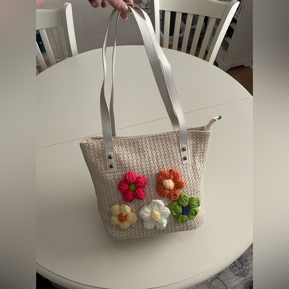 Lulla Collection Raffia Tote With Flowers - Picture 2 of 10